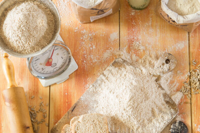 Brood bakken met meel van de molen