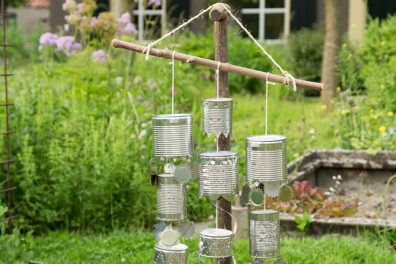 Zelf maken: vogelverschrikker van blik