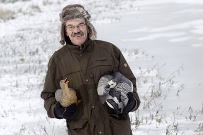 Hans Dekkers maakt watervogels uit lindehout