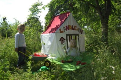 Maak zelf een vrolijke kinderspeeltent