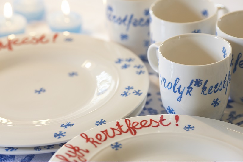 Servies met kerst tekst