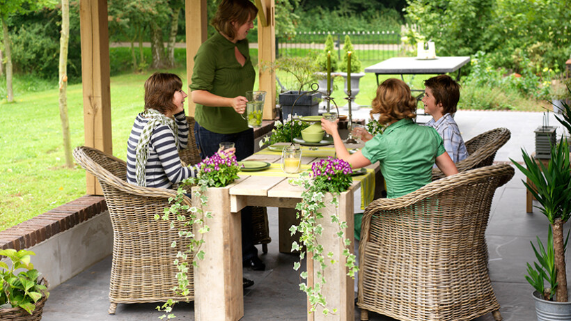 Steigerhouten tuintafel