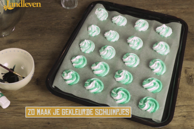 Gekleurde schuimpjes maken