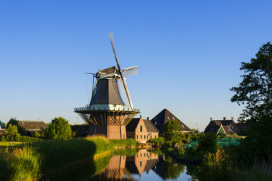 Fietsen door Noord-Holland: piramides in de polder