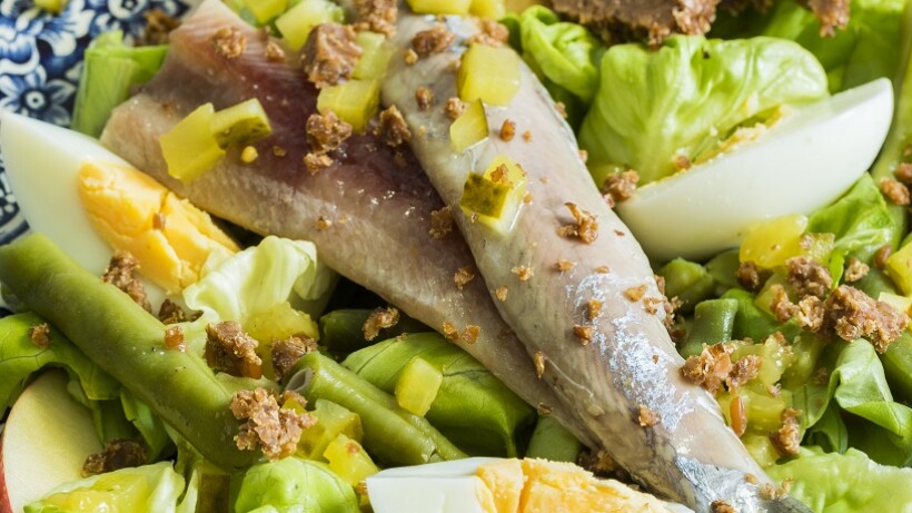 Salade met mieriksworteldressing