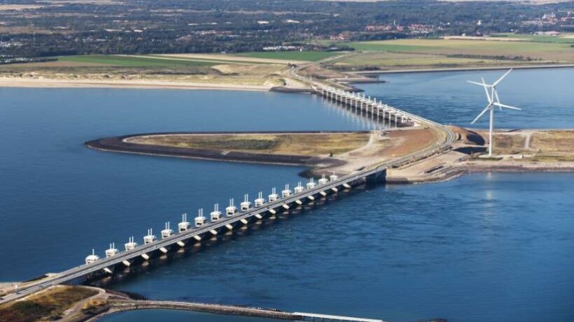 Fietsen bij de Oosterscheldekering