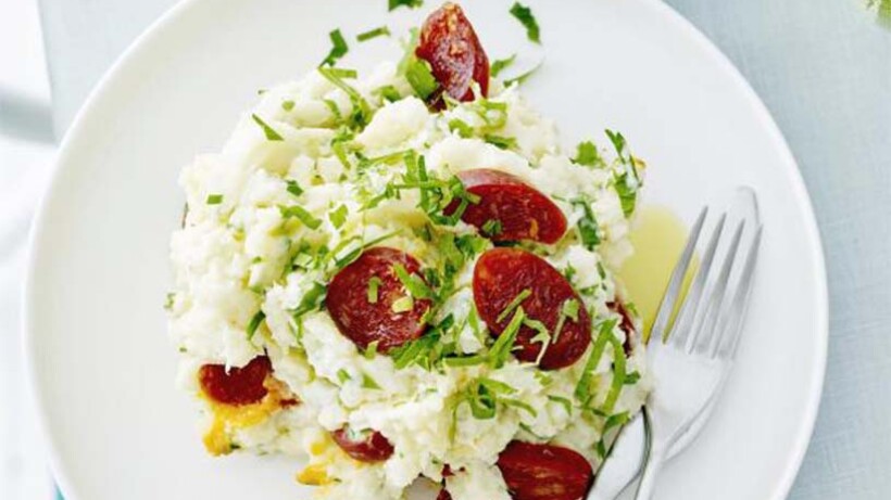 Bloemkool-knoflookstamppot met chorizo