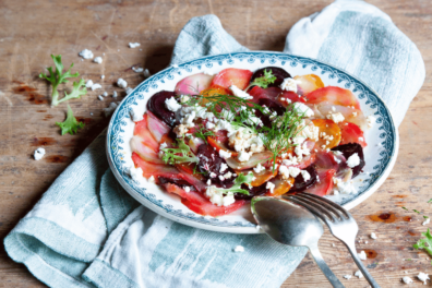 Carpaccio van gekleurde bietjes