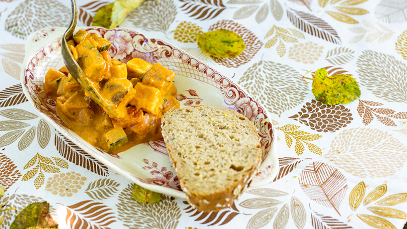 Paneer in kruidige saus