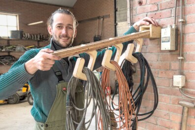 Snoeren opbergen? Maak een snoerenopbergsysteem!