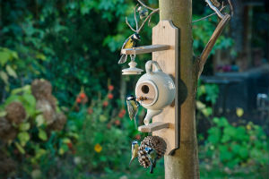 Theepot wordt vogelhuisje